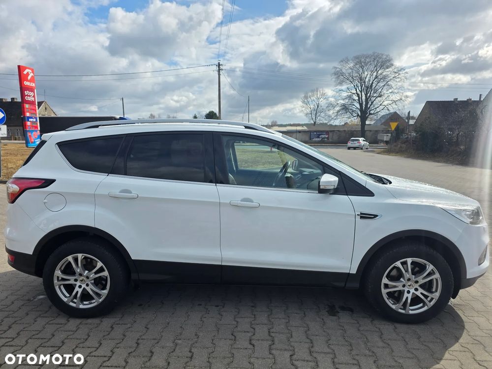 Ford Kuga 1.5 EcoBoost 2x4 Titanium - 6