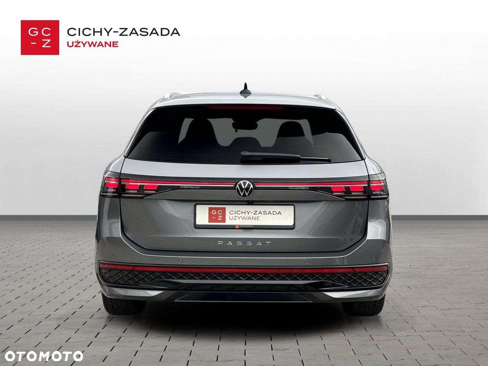 Volkswagen Passat Variant 2024 photo 4