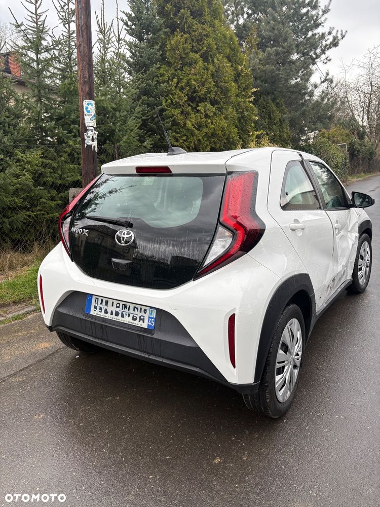 Toyota Aygo X Business Edition - 9