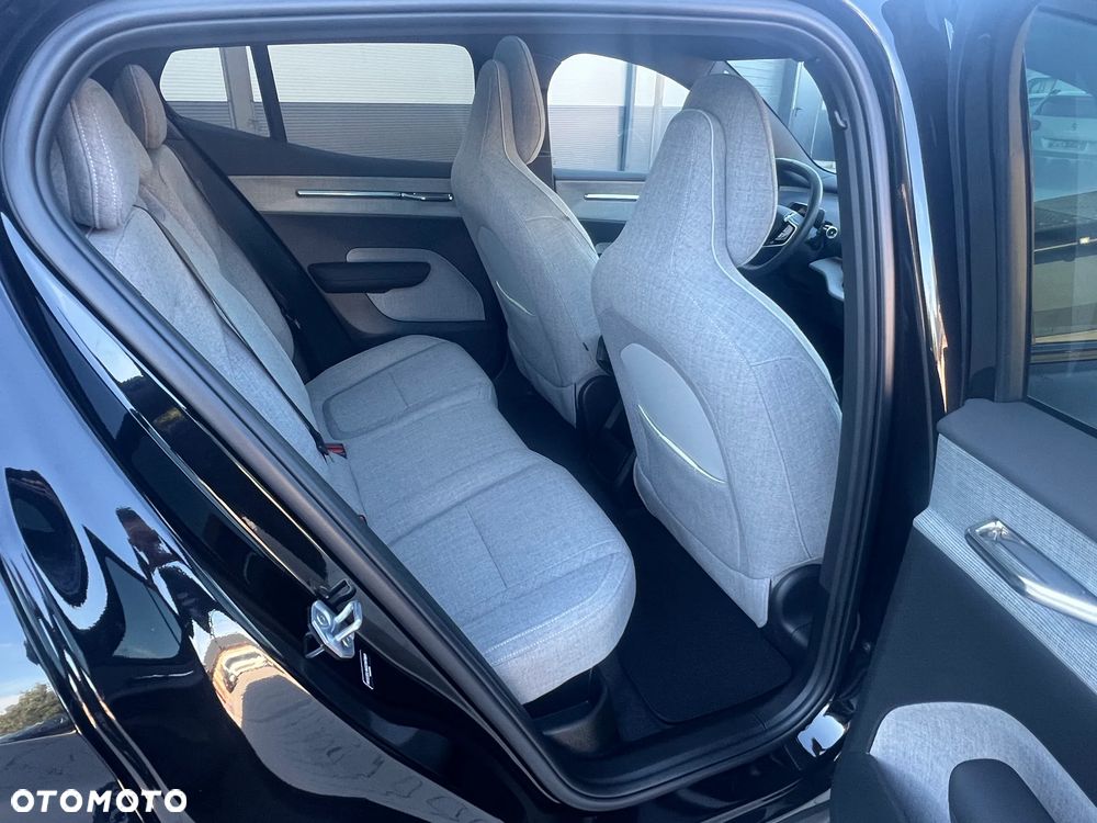 Volvo EX30 69kWh Single Motor Long Range Ultra - 13