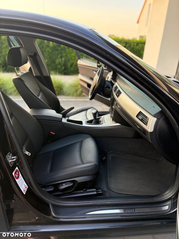 BMW Seria 3 320d - 8