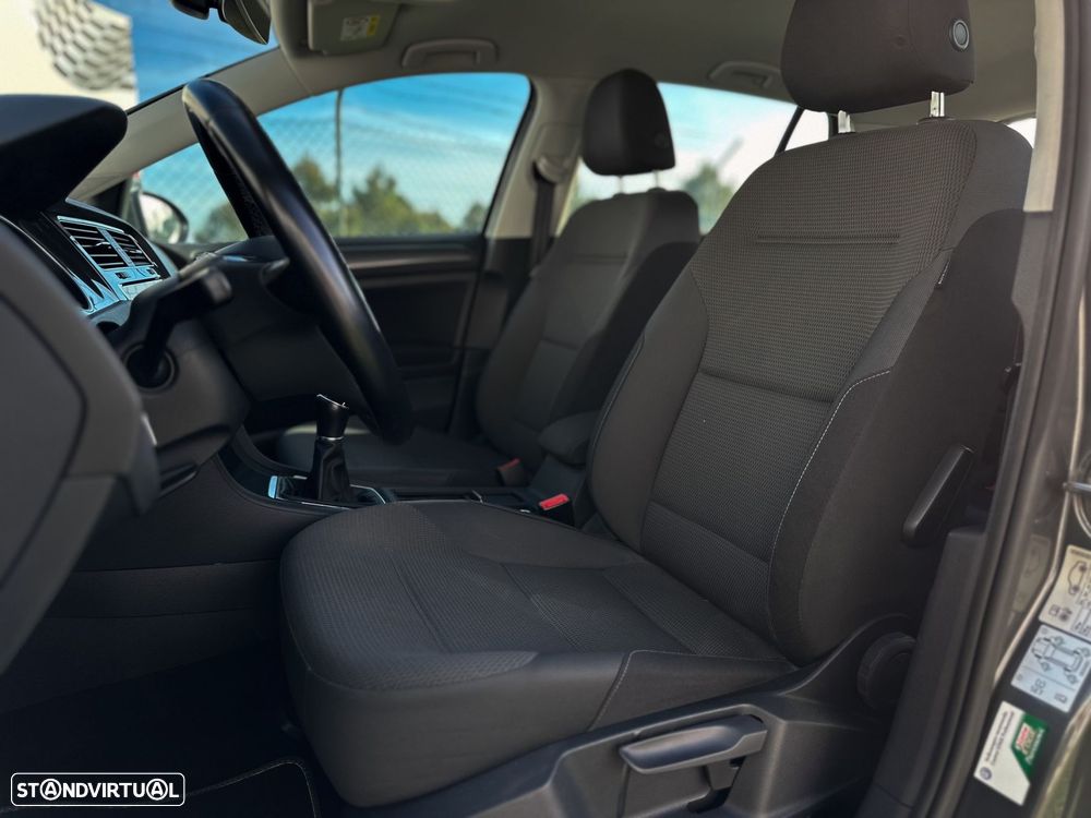 VW Golf 1.0 TSI Stream - 10