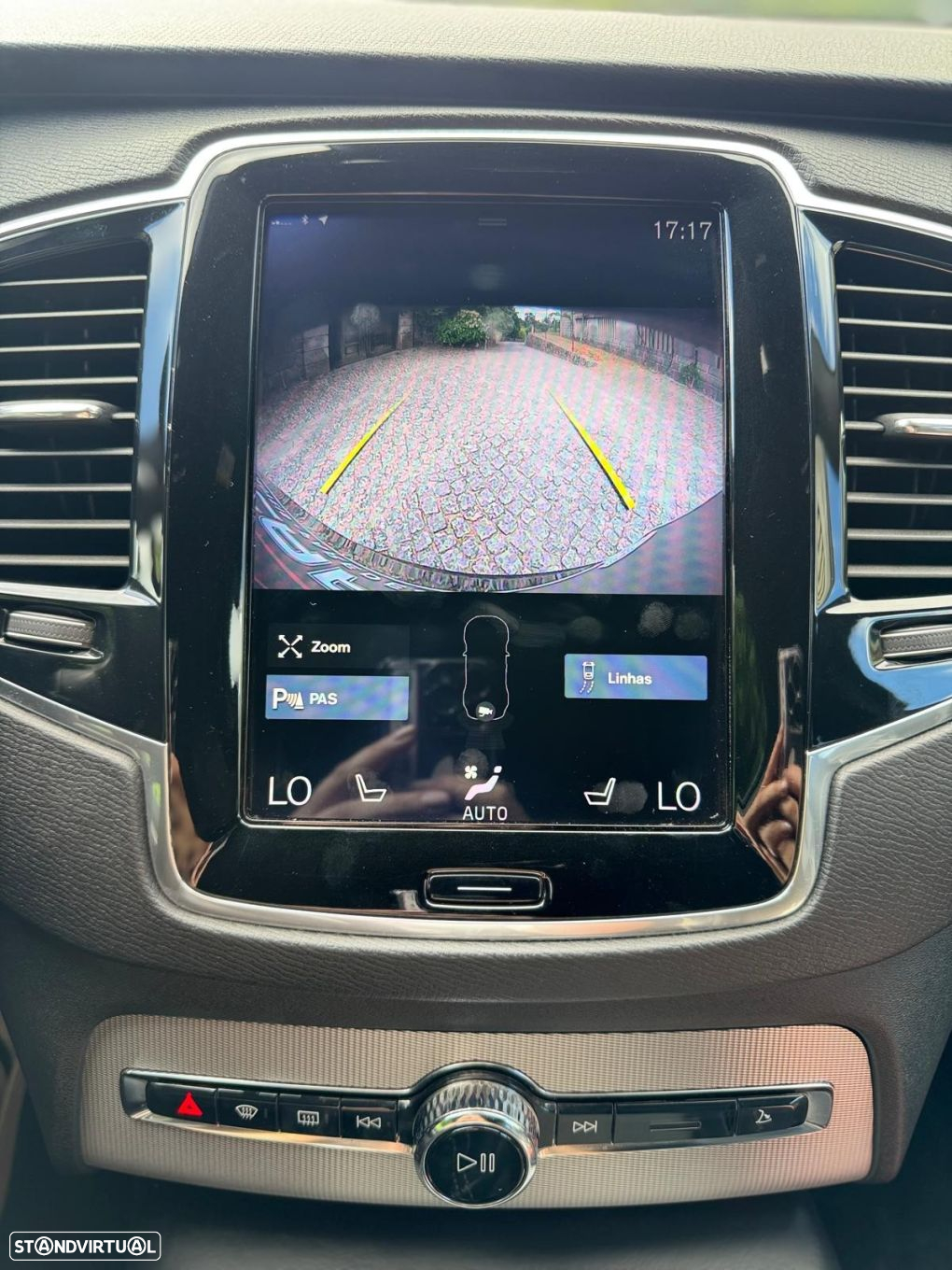 Volvo XC 90 2.0 D4 R-Design - 42