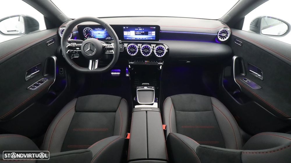 Mercedes-Benz CLA 250 e AMG Line - 13