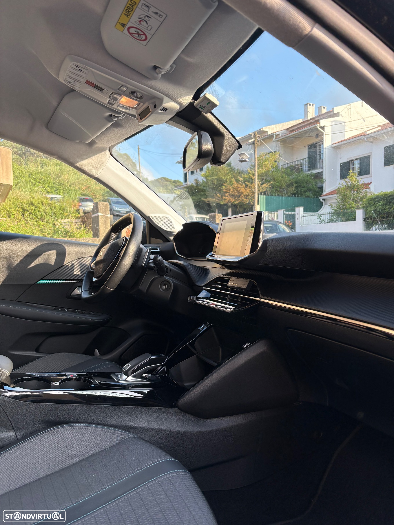 Peugeot 208 1.2 PureTech Allure EAT8 - 3