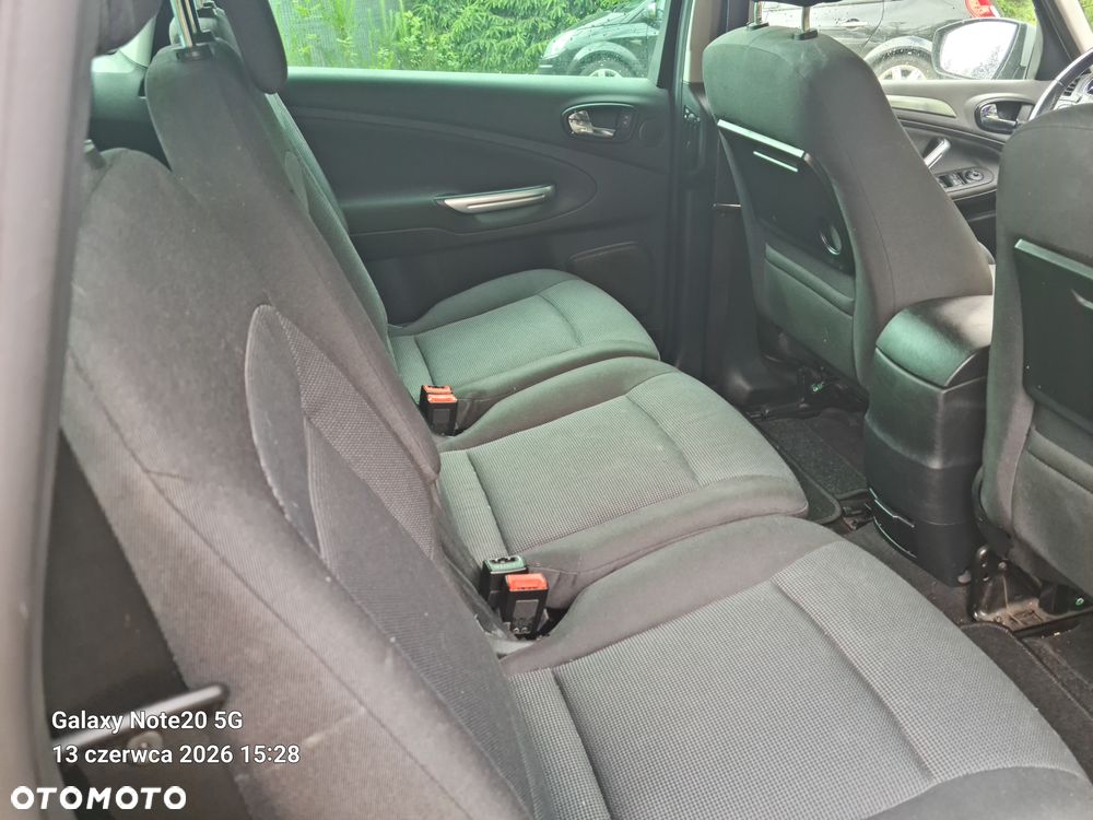 Ford S-Max - 21