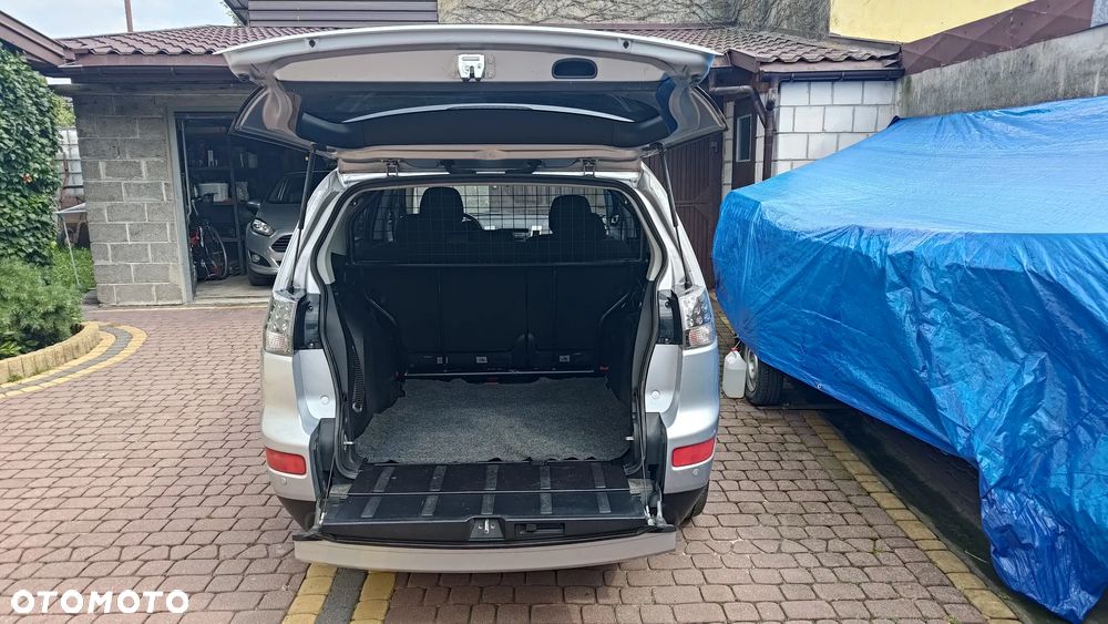 Mitsubishi Outlander 2.0 DID Intense - 4