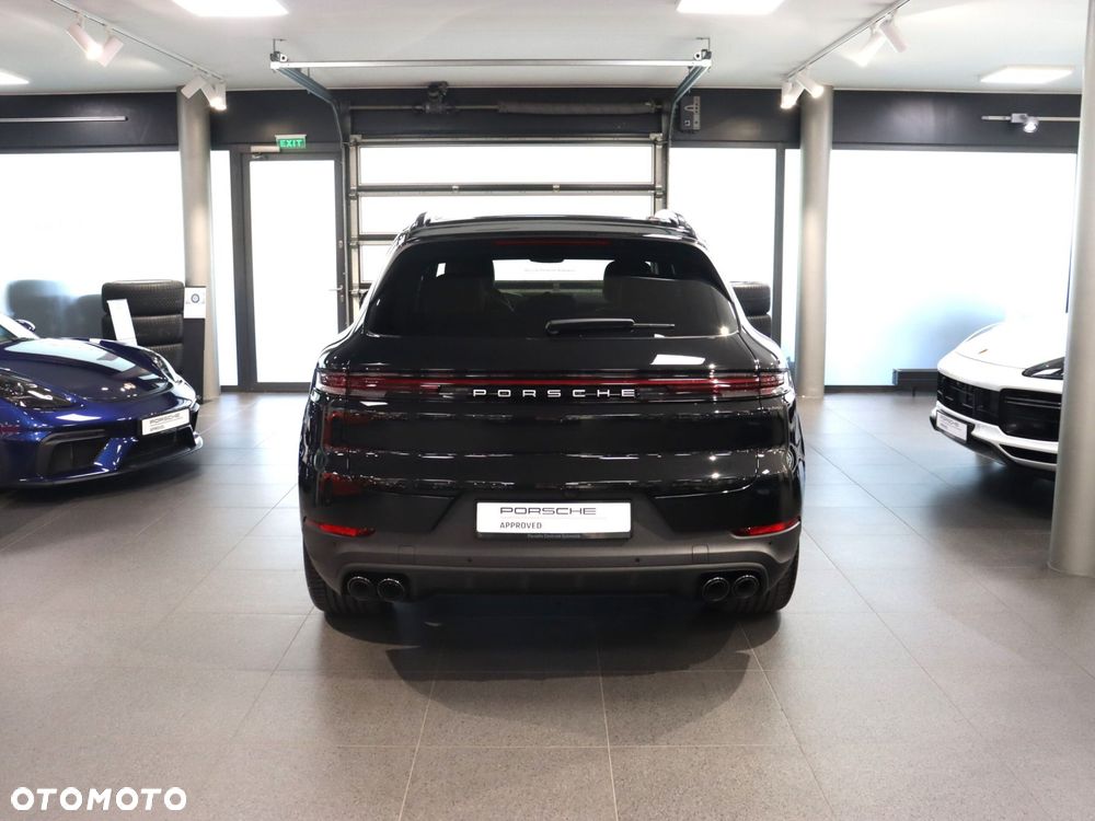 Porsche Cayenne Standard - 4