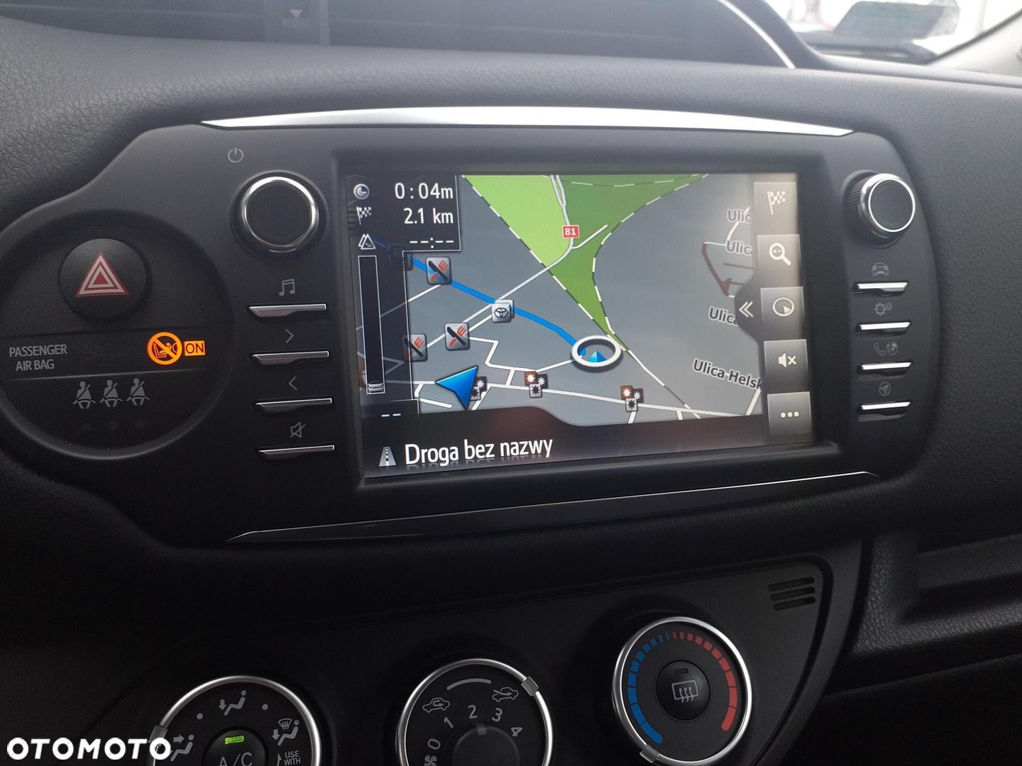 Toyota Yaris 1.5 Premium CVT - 19