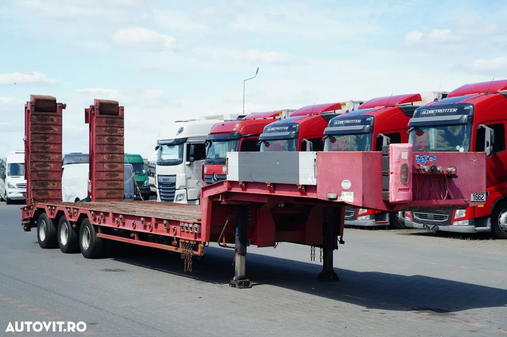 Louault / CU ÎNCĂRCARE JOSĂ / EXTENSIBIL / 17 M / RAMPE HIDRAULICE / AX DE DIRECȚIE / 3 AXE / - 28