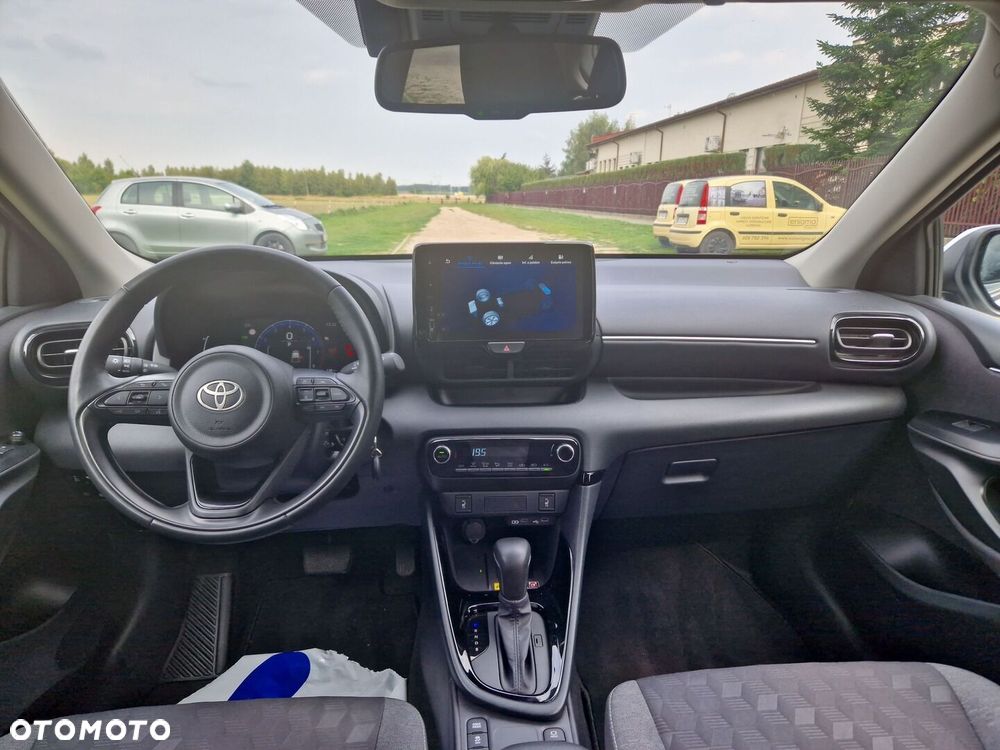 Toyota Yaris Hybrid 1.5 Style - 11
