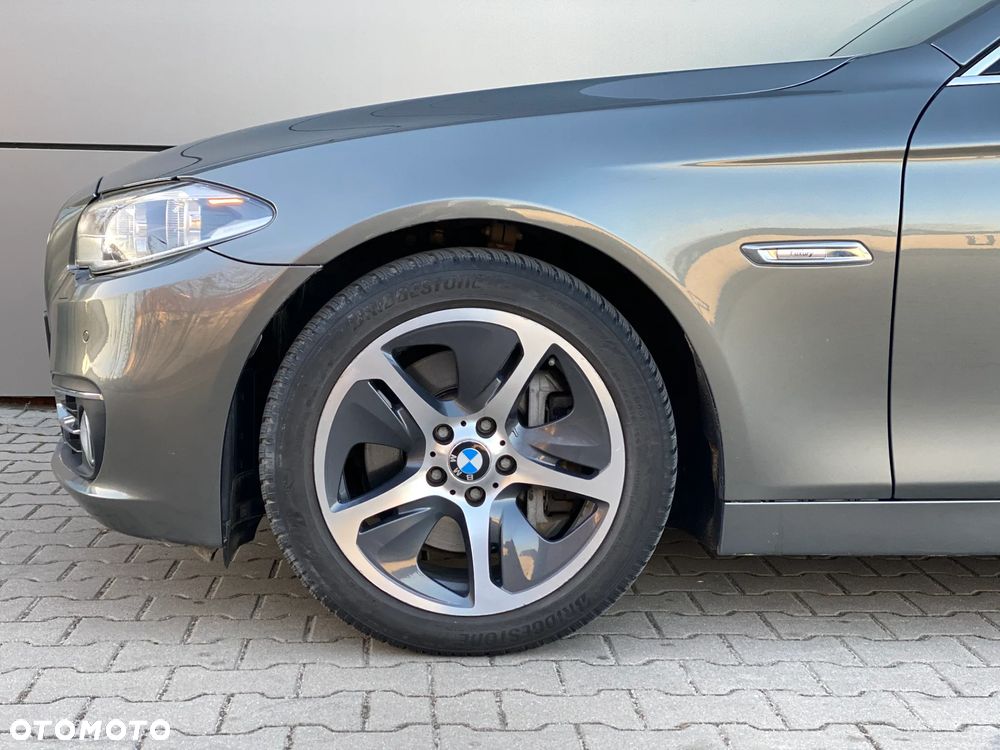 BMW Seria 5 525d xDrive Luxury Line - 3