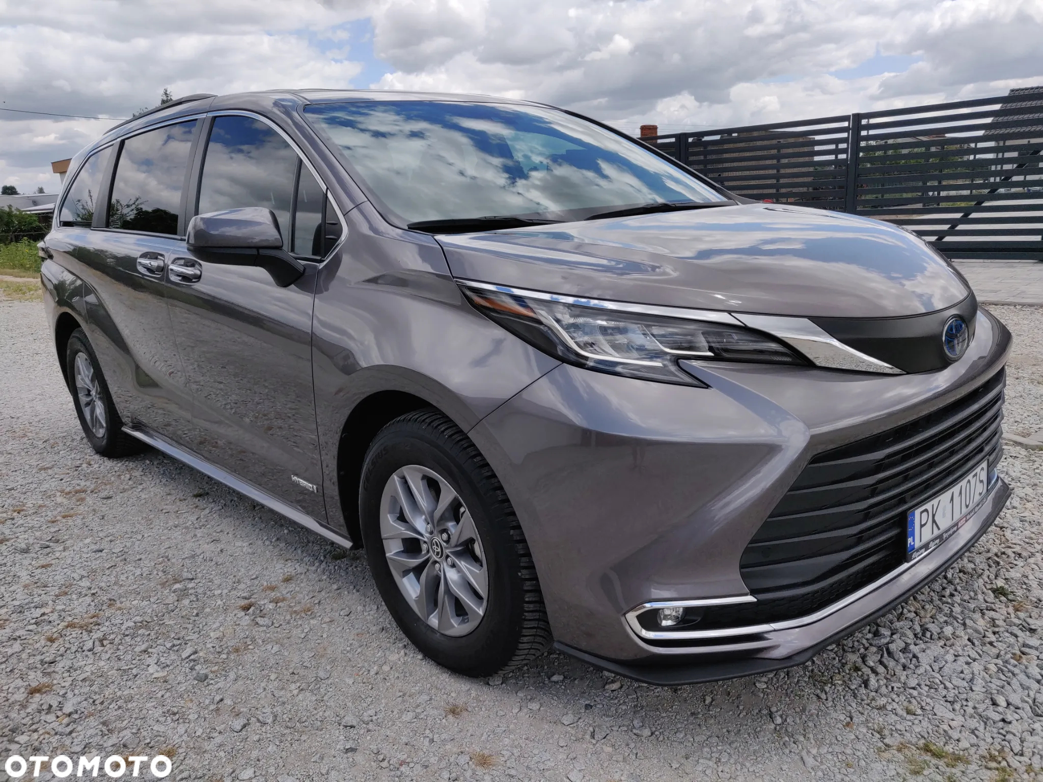 Toyota Sienna - 7