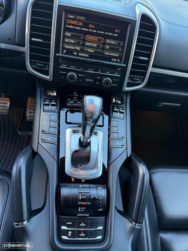 Porsche Cayenne S - 10