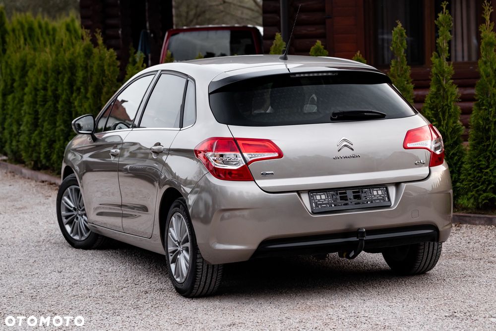 Citroën C4 e-HDi 110 Selection - 8