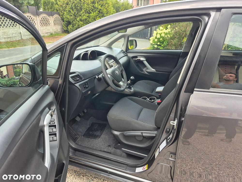 Toyota Verso 1.8 Life - 8