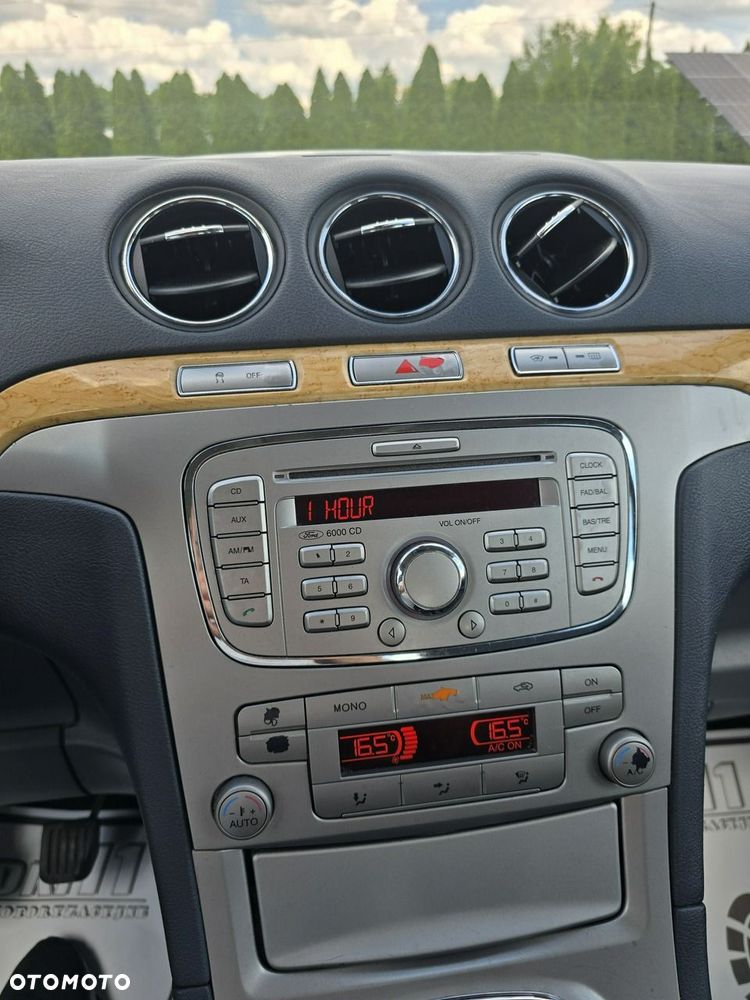 Ford Galaxy - 28