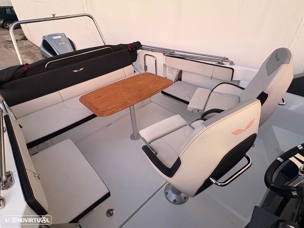 Beneteau Flyer 7.7 Sundeck - 17