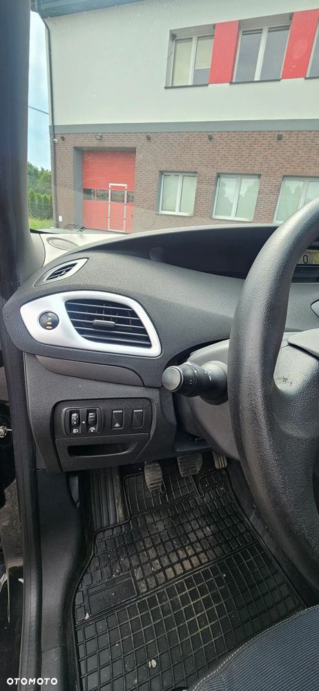 Renault Scenic - 15