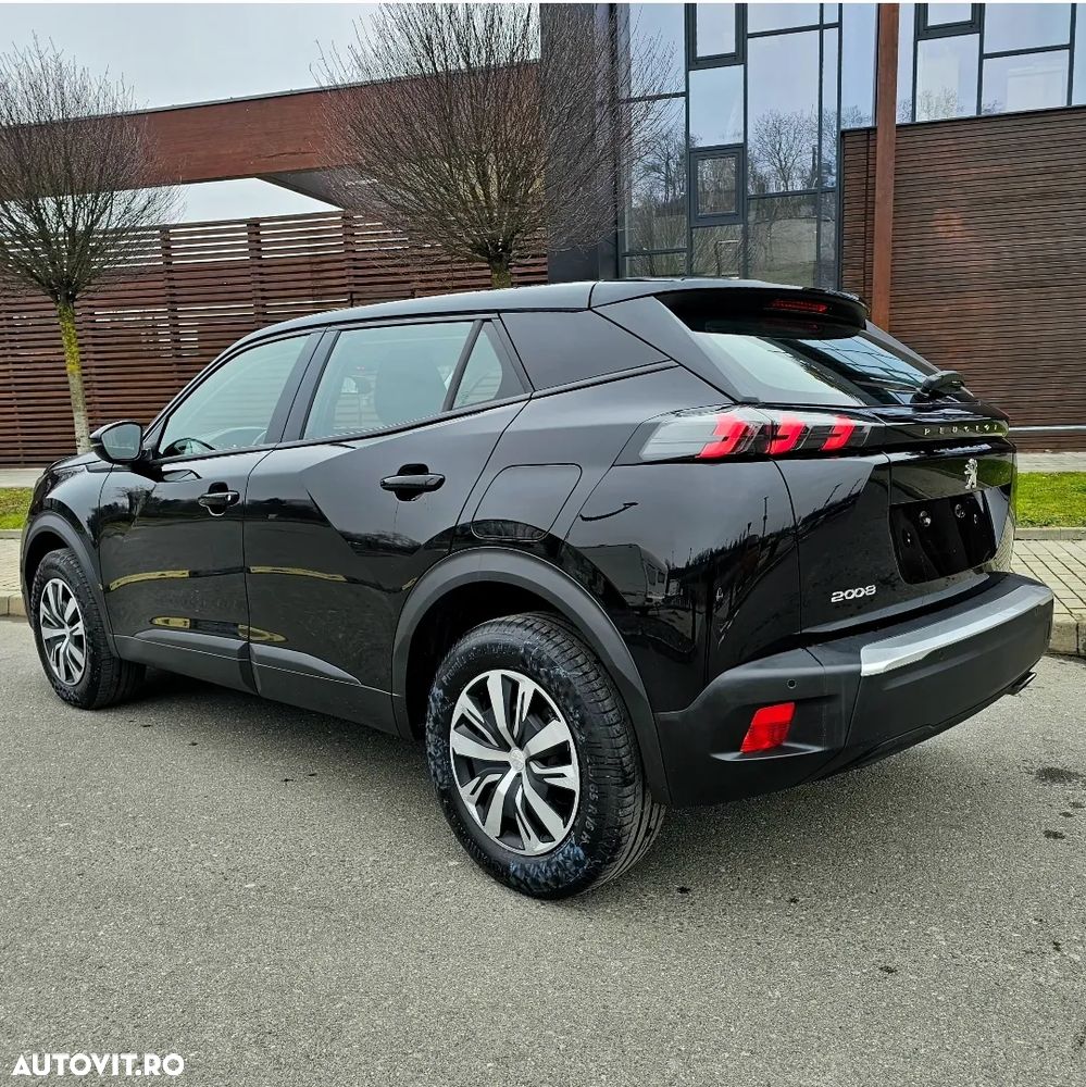 Peugeot 2008 - 6