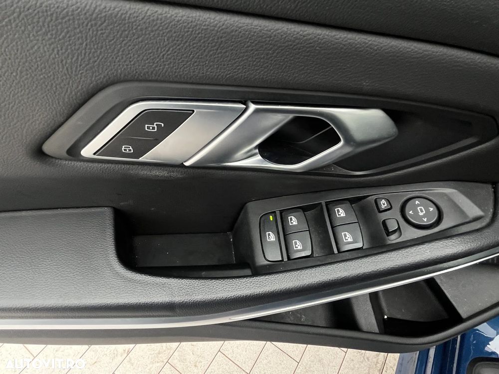 BMW Seria 3 320d xDrive AT MHEV - 14