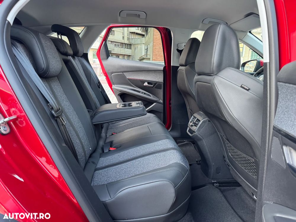 Peugeot 3008 Plug-In Hybrid 225 e-EAT8 Allure Pack - 23