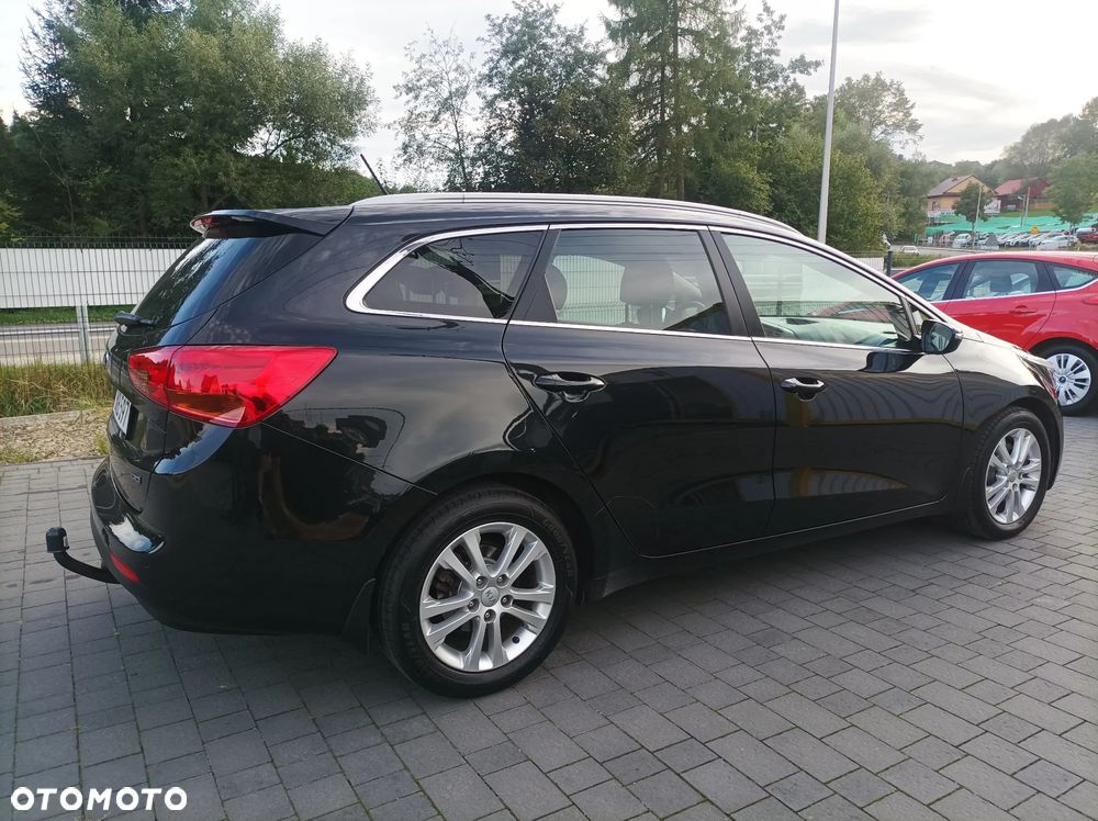 Kia Ceed 1.6 CRDi 128 ISG Platinum Edition - 8