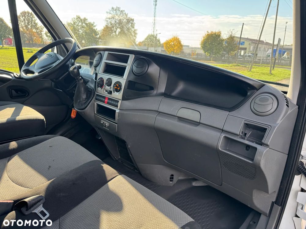 Iveco 35C15 * 3.0 / 150KM * Skrzyniowe * Rozstaw osi: 3.75 * Rama do zabudowy * - 30