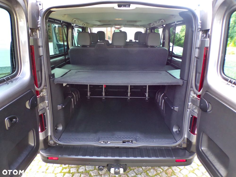 Renault Trafic Grand SpaceClass 2.0 dCi - 29