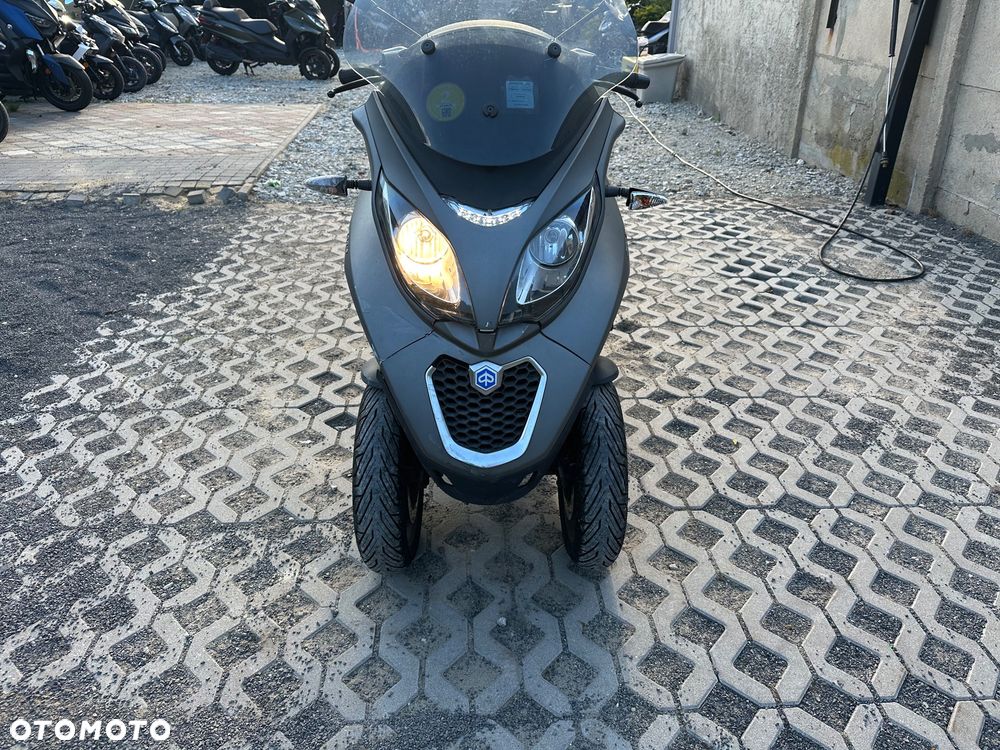 Piaggio MP-3 - 2