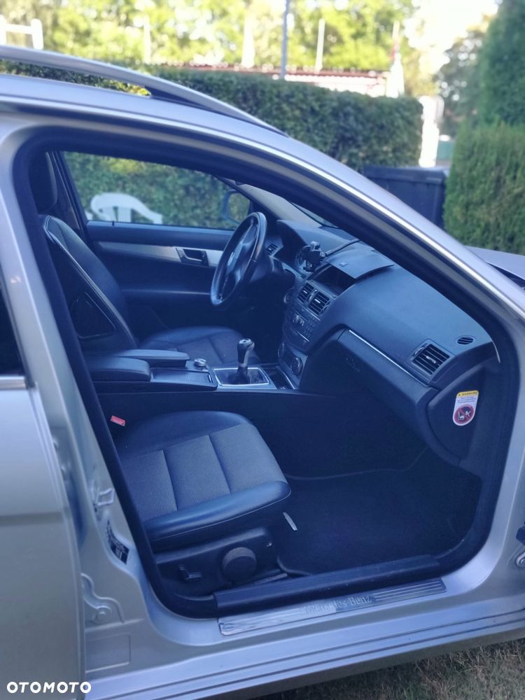 Mercedes-Benz Klasa C 220 CDI DPF - 8