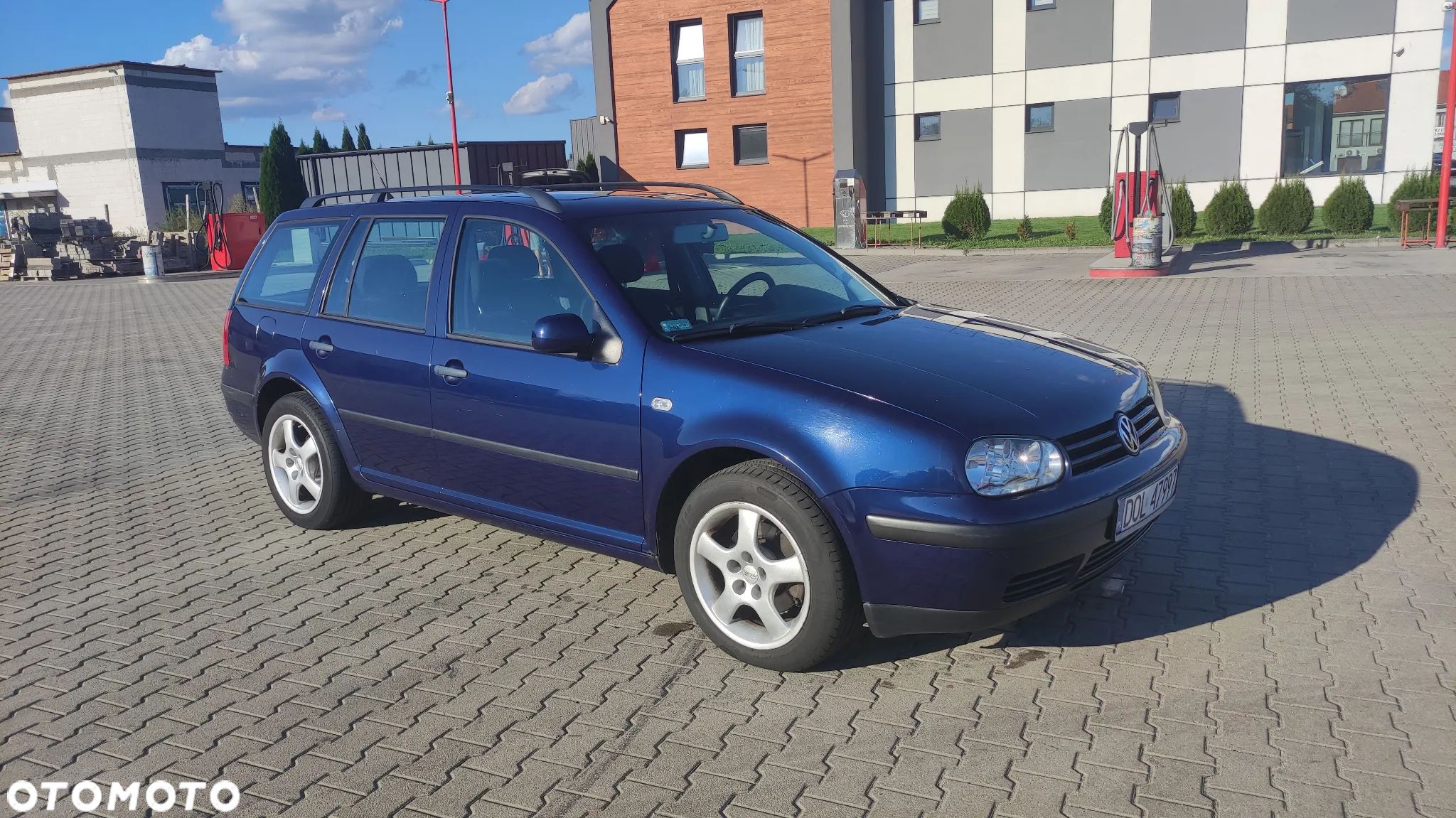 Volkswagen Golf - 1