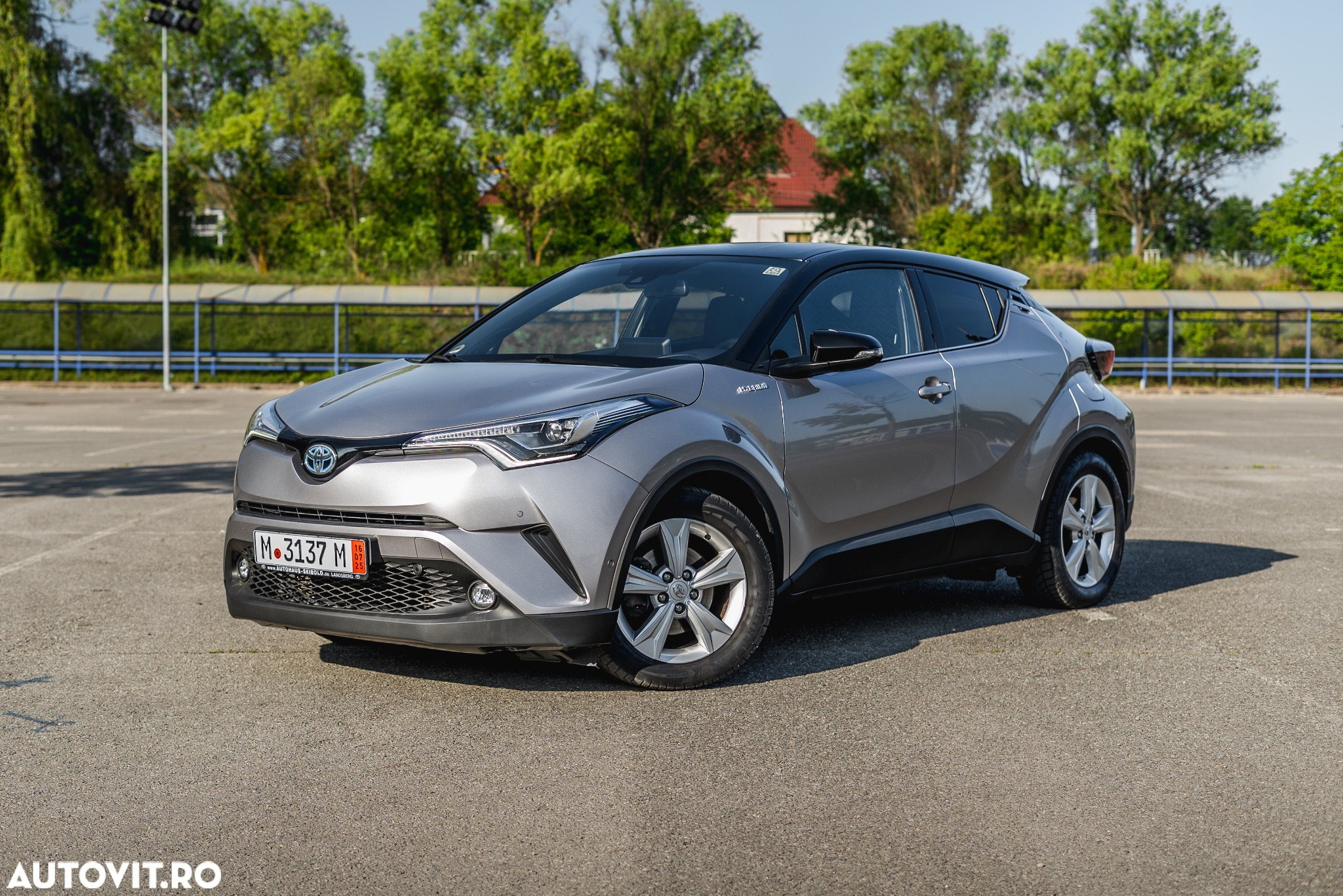 Toyota C-HR Hybrid Lounge - 17