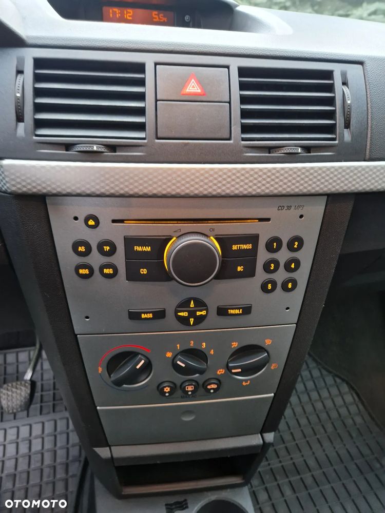 Opel Meriva 1.8 16V (Essentia) - 20