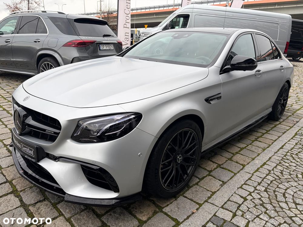 Mercedes-Benz Klasa E AMG 63 4Matic AMG Speedshift 9G-MCT - 3