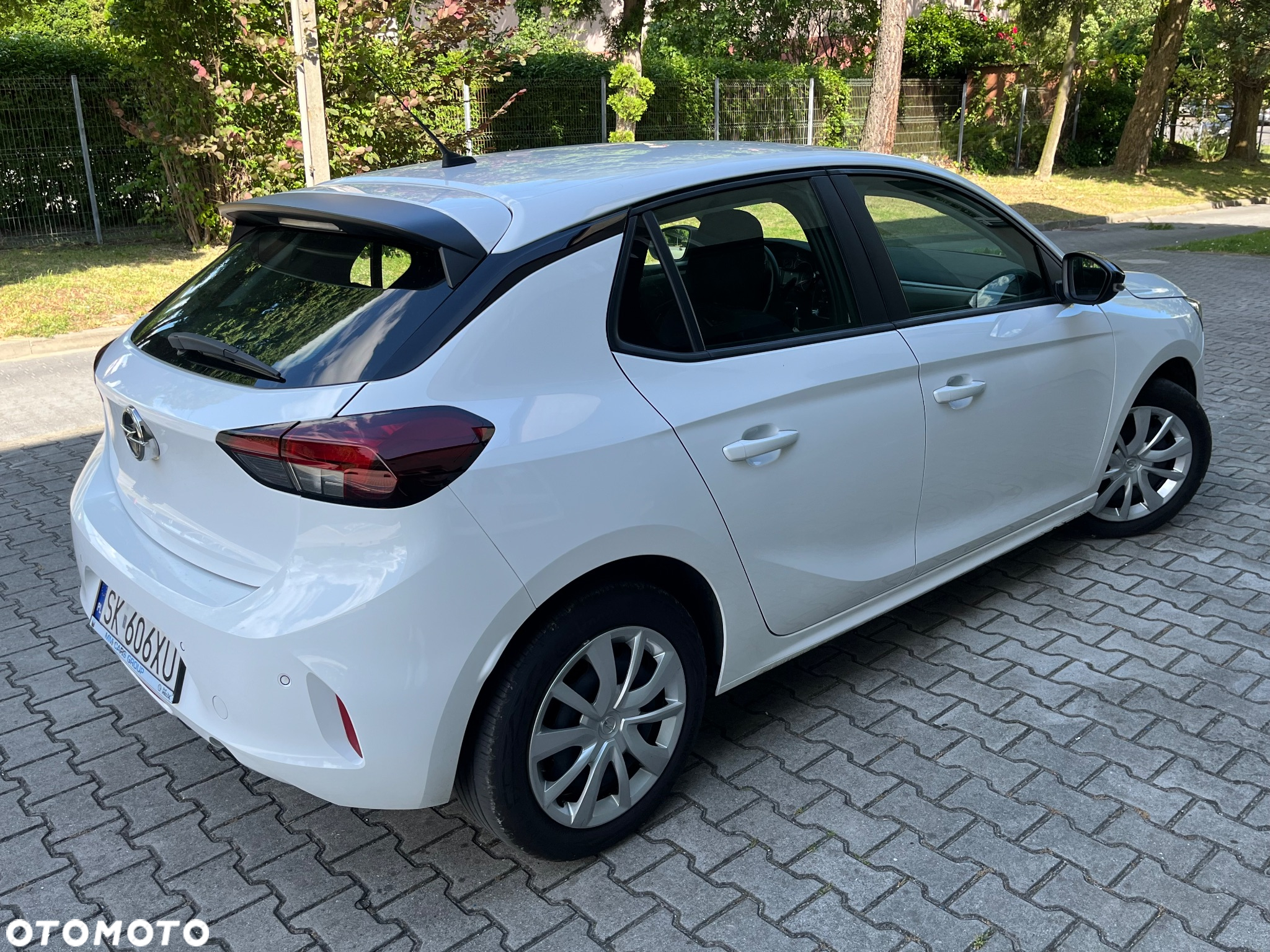 Opel Corsa 1.2 Business S&S - 12