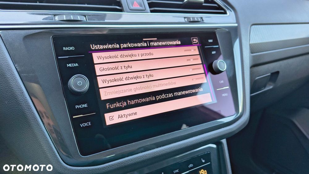 Volkswagen Tiguan - 25