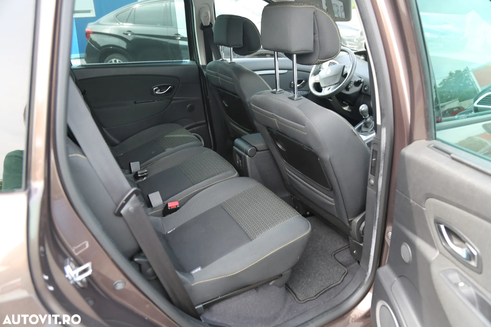 Renault Scenic 1.5 dCi Avantage - 8