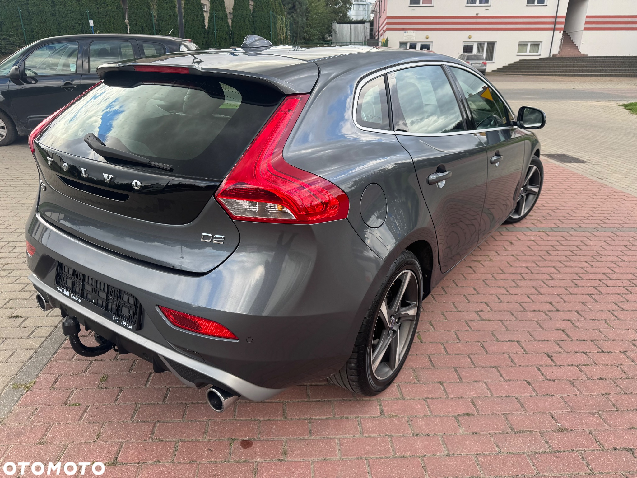 Volvo V40 D2 R-Design - 19