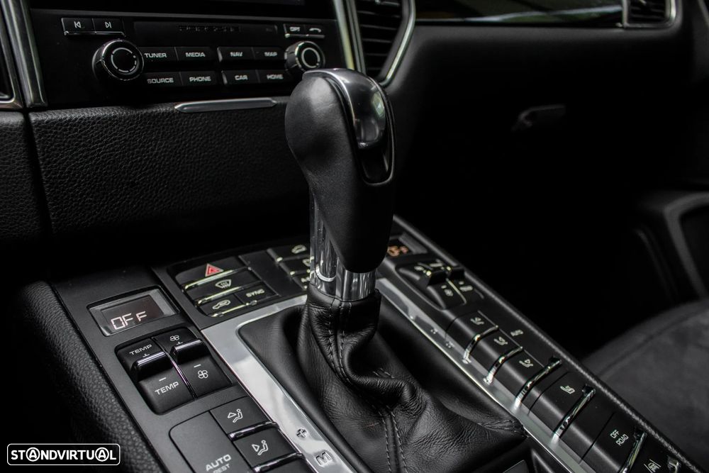 Porsche Macan S - 22