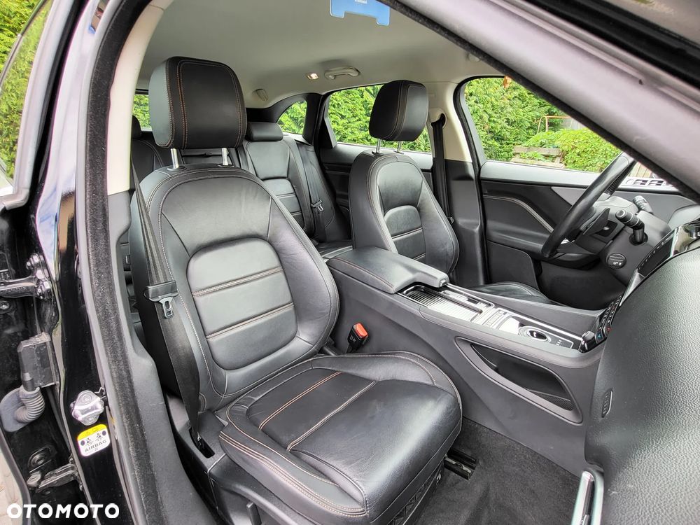 Jaguar F-Pace 2.0 i4D AWD Pure - 20