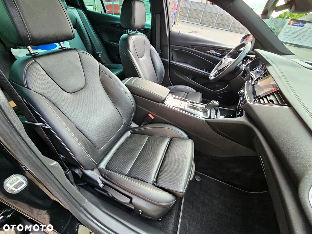 Opel Insignia CT 1.6 T Exclusive S&S - 11