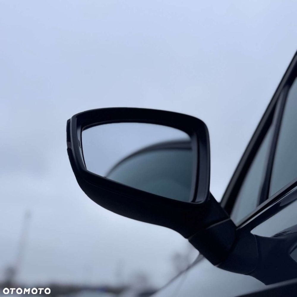 Volkswagen Tiguan - 11