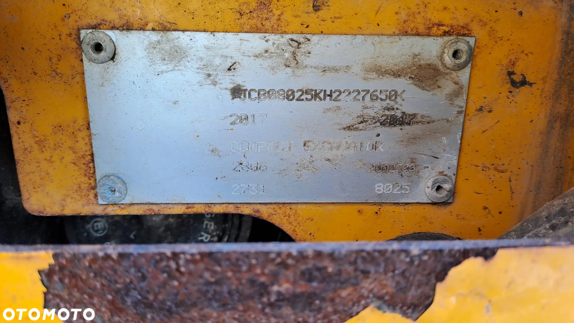 JCB 8025 - 6