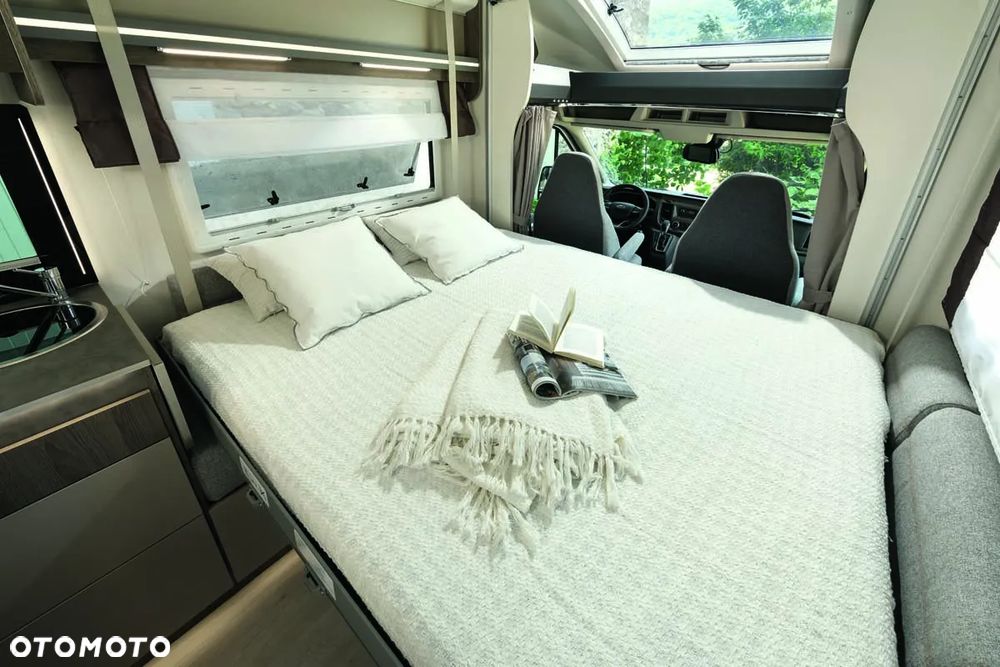 Ford Chausson 720 Titanium - 4