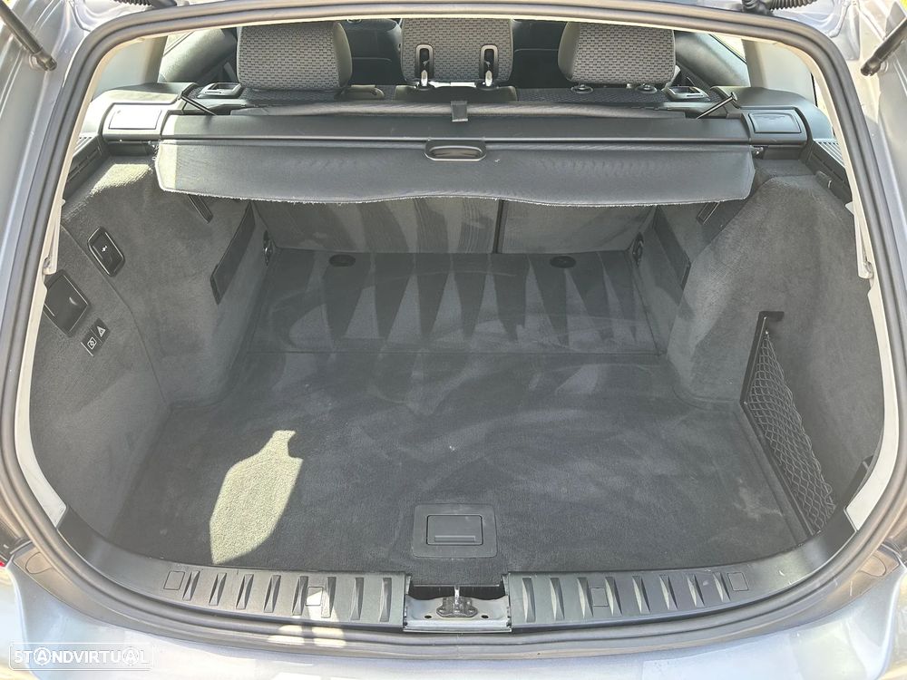 BMW 318 d Navigation - 34