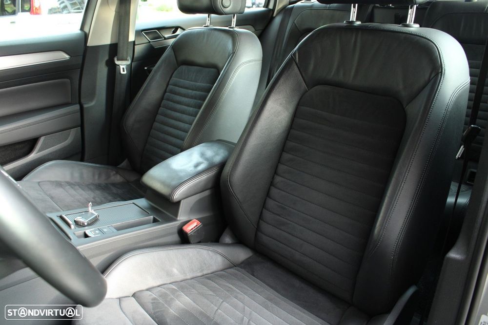 VW Passat Variant 2.0 TDi Highline DSG - 30