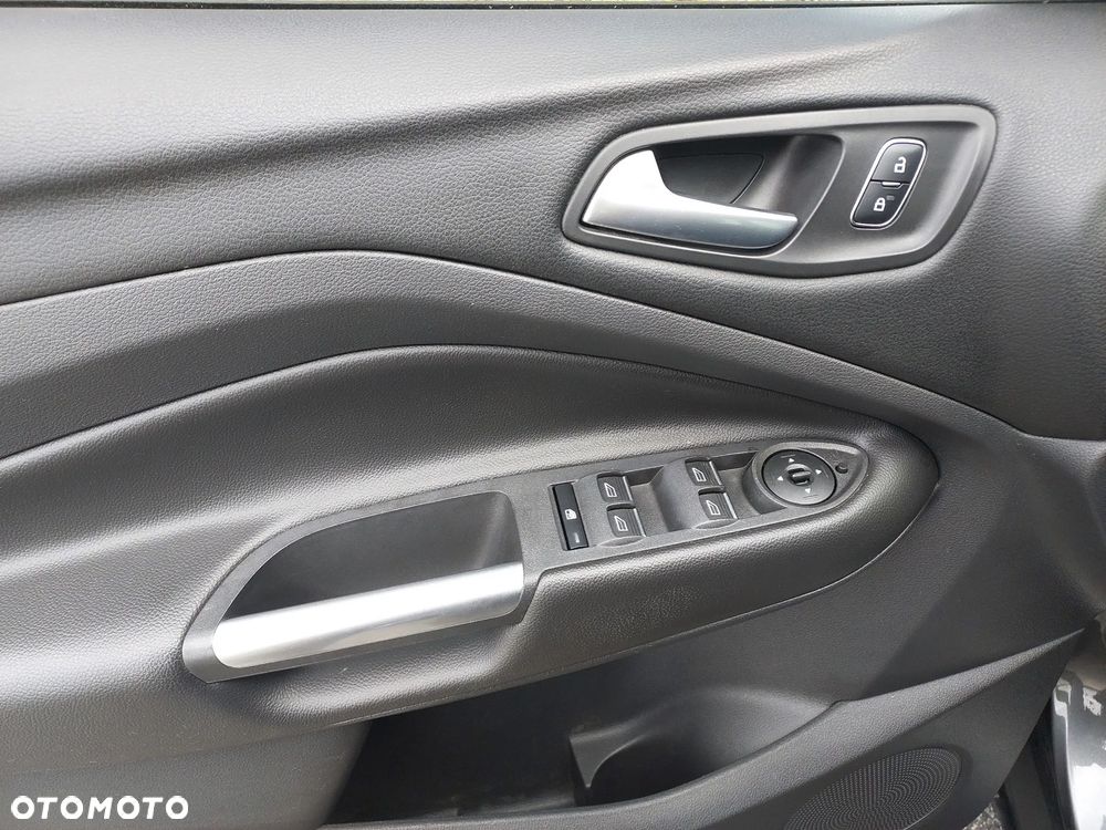 Ford Kuga 2.0 TDCi AWD Titanium - 34
