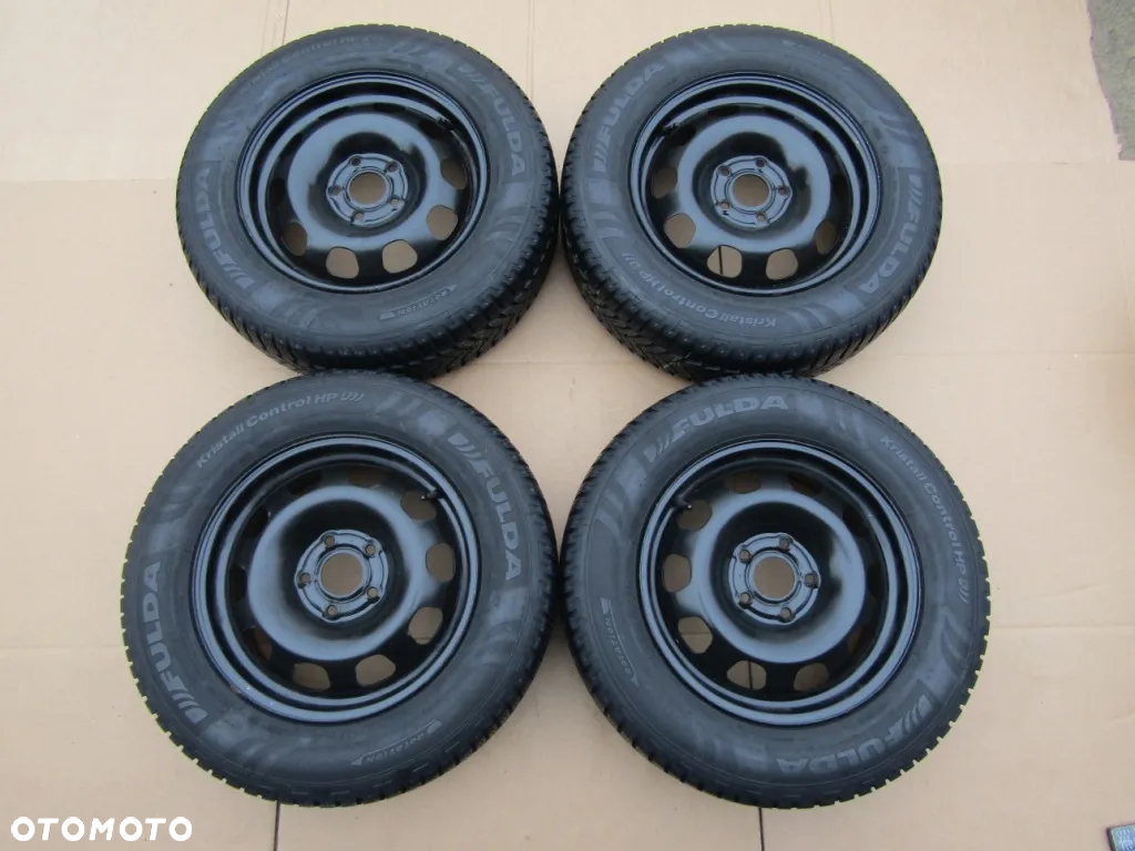 4x Felgi Koła 16 Dacia Duster OE I II / 6,5j 5x114,3 ET50 Opony 215/65 - 4