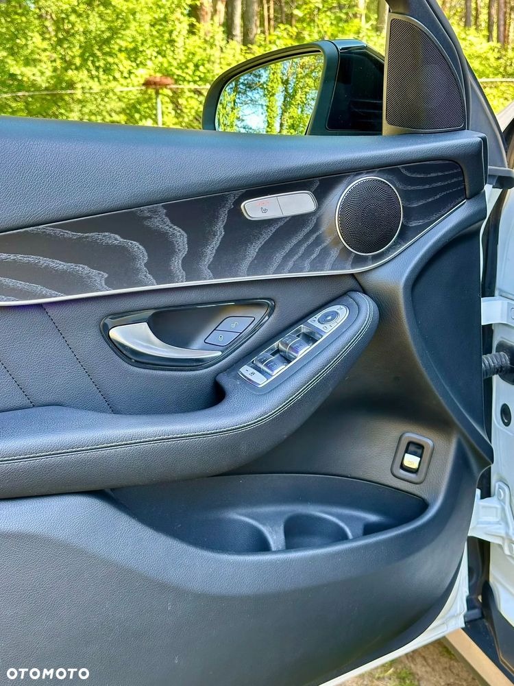 Mercedes-Benz GLC - 22